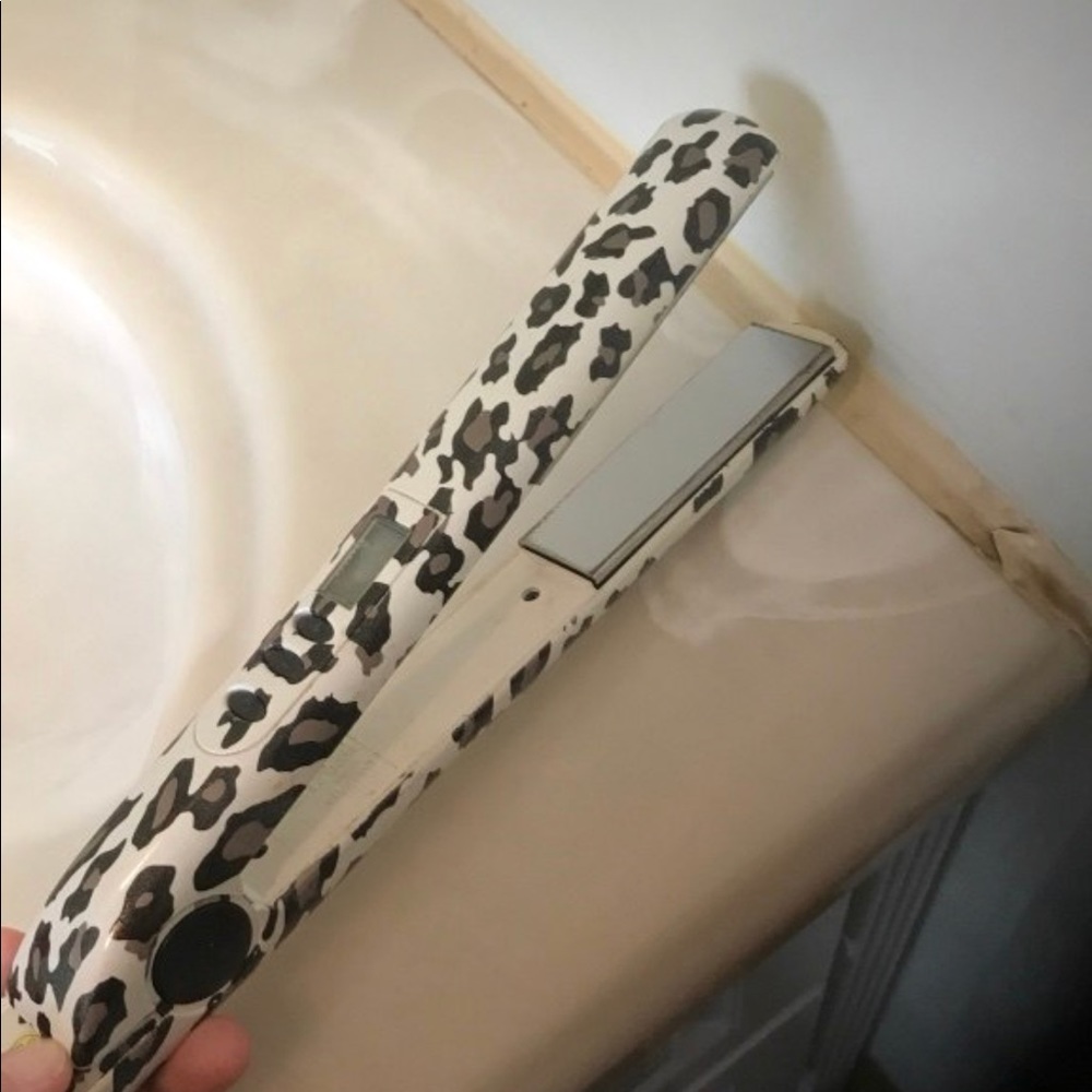 Chi Smart Straightener